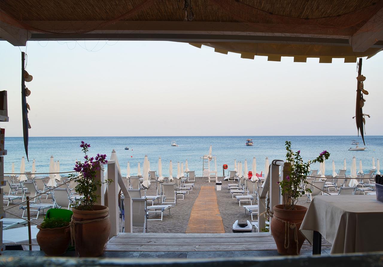 Residence Letojanni Taormina Екстер'єр фото