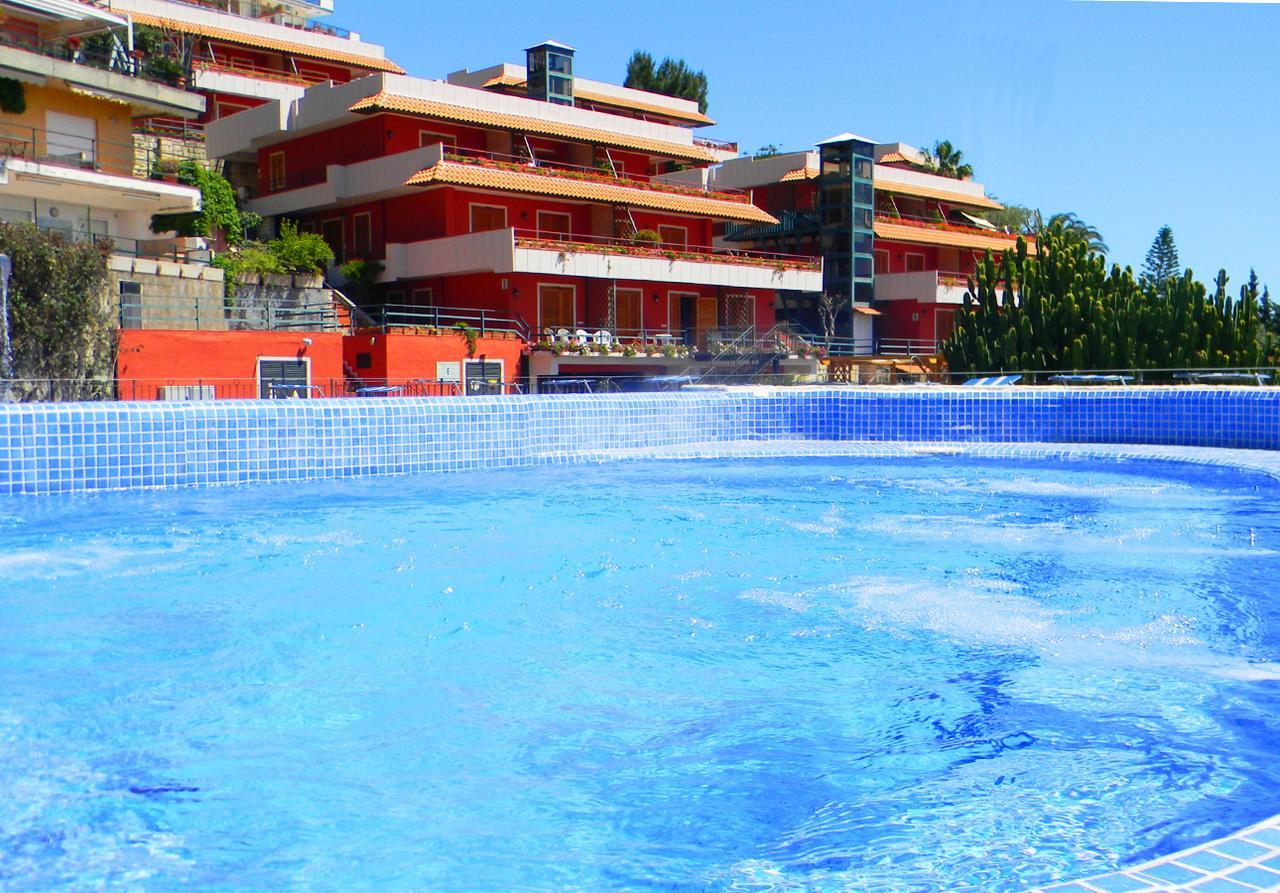 Residence Letojanni Taormina Екстер'єр фото