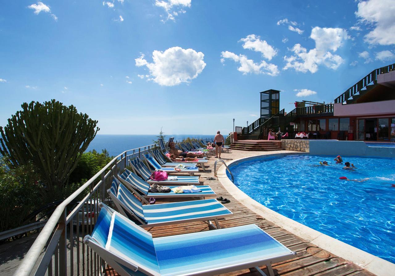 Residence Letojanni Taormina Екстер'єр фото