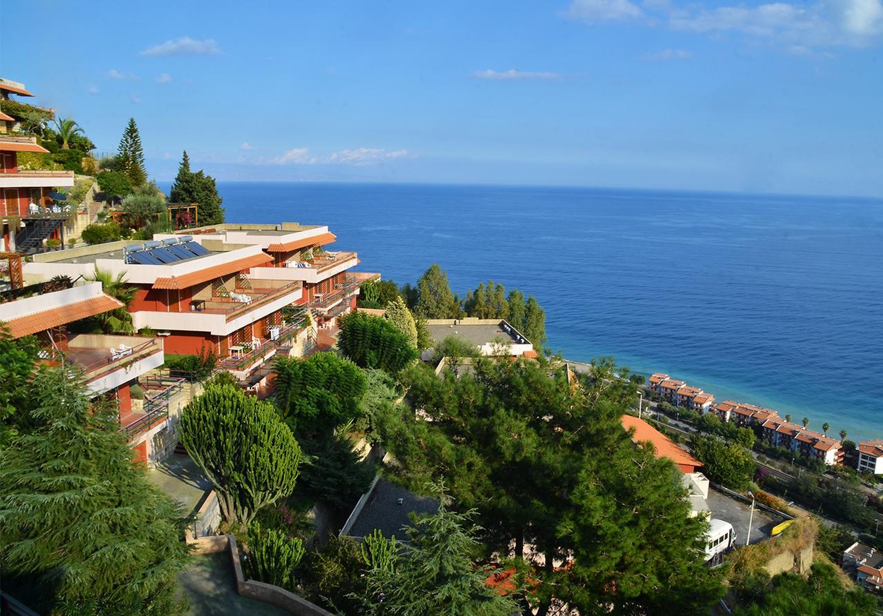 Residence Letojanni Taormina Екстер'єр фото